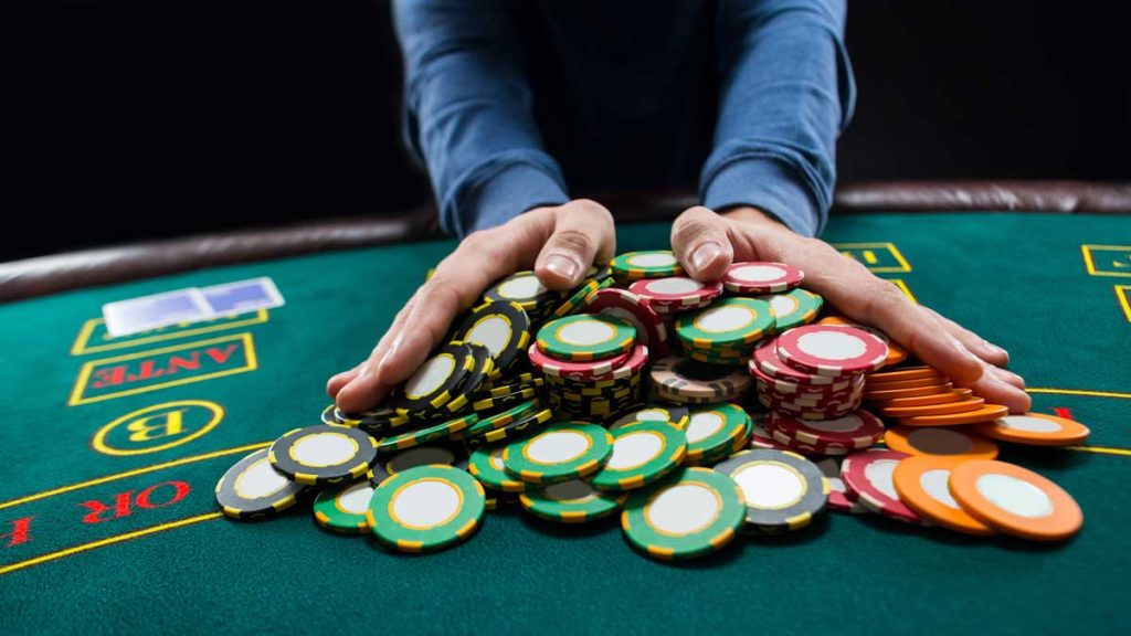 Tìm Hiểu Fold Trong Poker Là Gì Và Khi Nào Nên Dùng